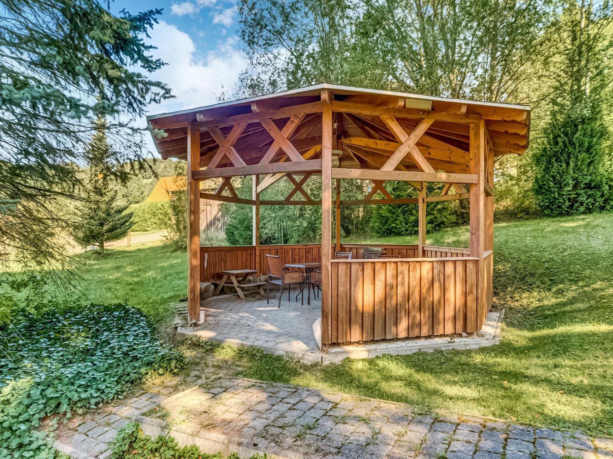 Alluring Villa In Grunhainichen Borstendorf With Garden Leubsdorf Eksteriør billede